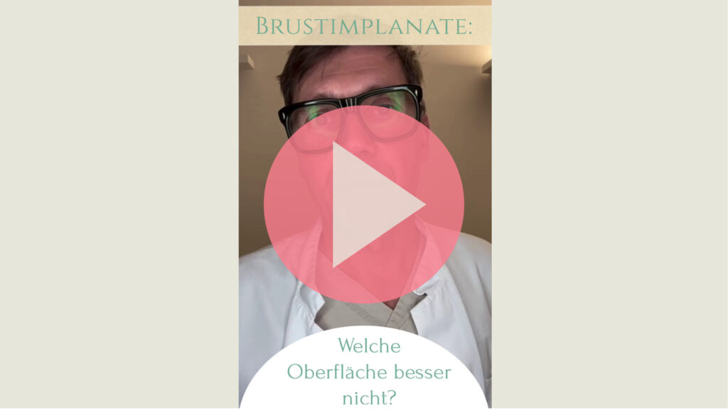 YouTube Video Platzhalter Brustvergrößerung mit Implantaten: Warum die Oberfläche entscheidend ist