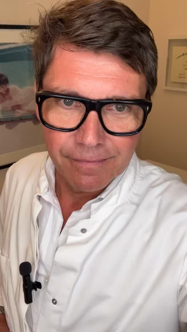 Behind the scalpel - in the life of a Plastic Surgeon 💉💉💉

Happy Weekend an euch alle! 
Euer Dr. Armin Rau 

#drarminrau #lidstraffung #plastischerchirurg #schönheitschirurgie #oberlidstraffung